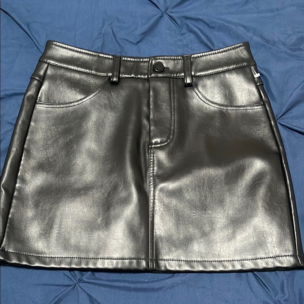 Stylish Black Leather Skirt